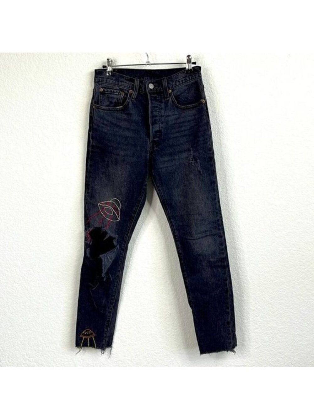VTG Levi's Signature 501 UFP Spaceship Embroidered Jeans